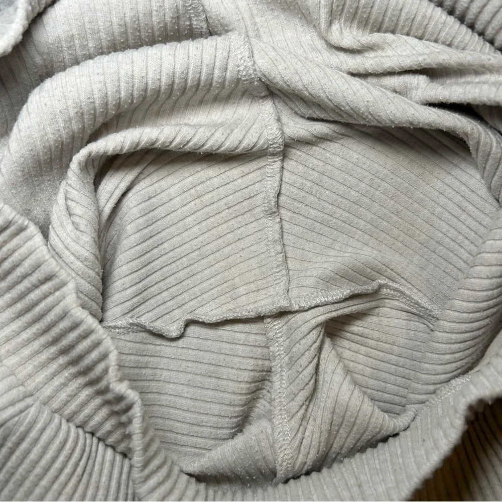 Alo Yoga Muse Sweatpant Tan Size Small